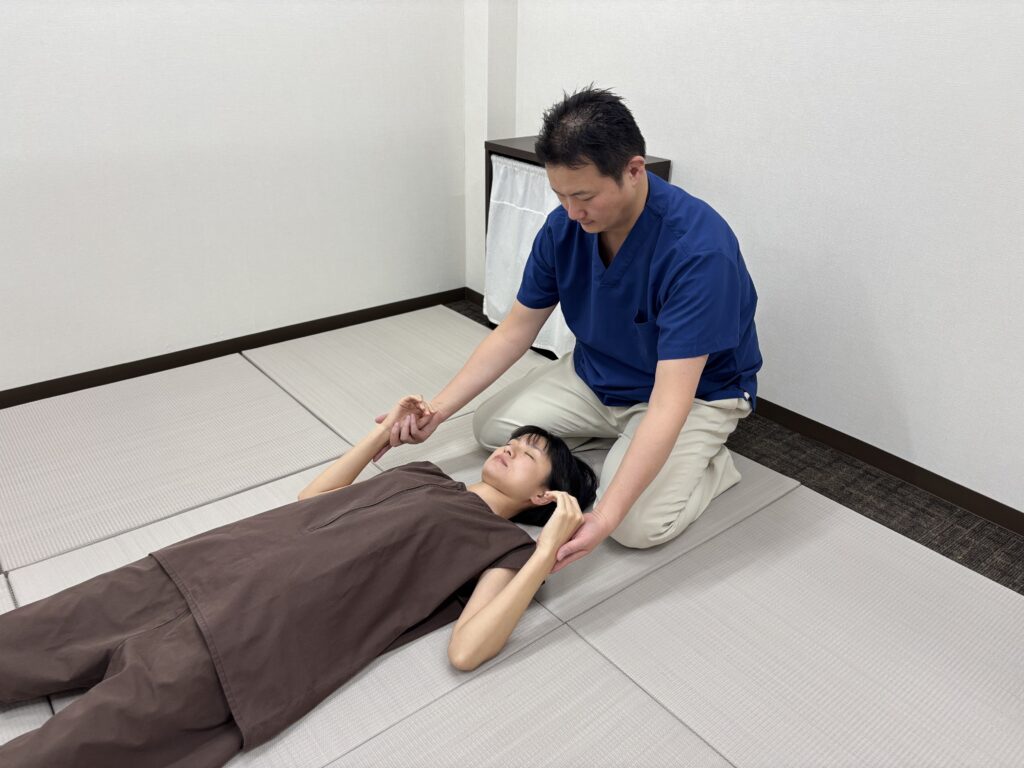 健湧接骨院の施術の様子