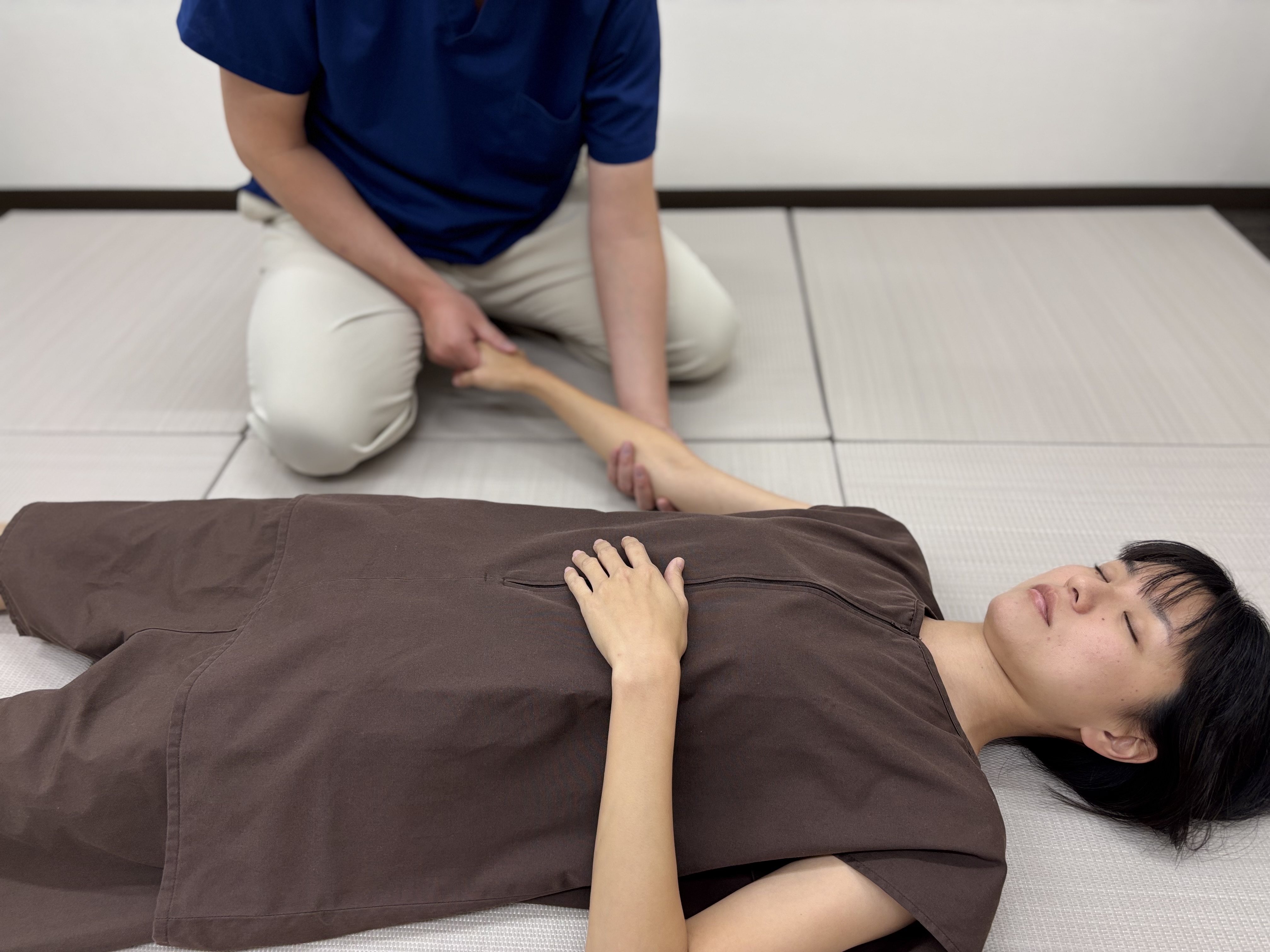 健湧接骨院の施術の様子