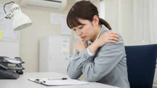 クーラー病からくる肩こりを毎日の簡単な習慣で予防する方法